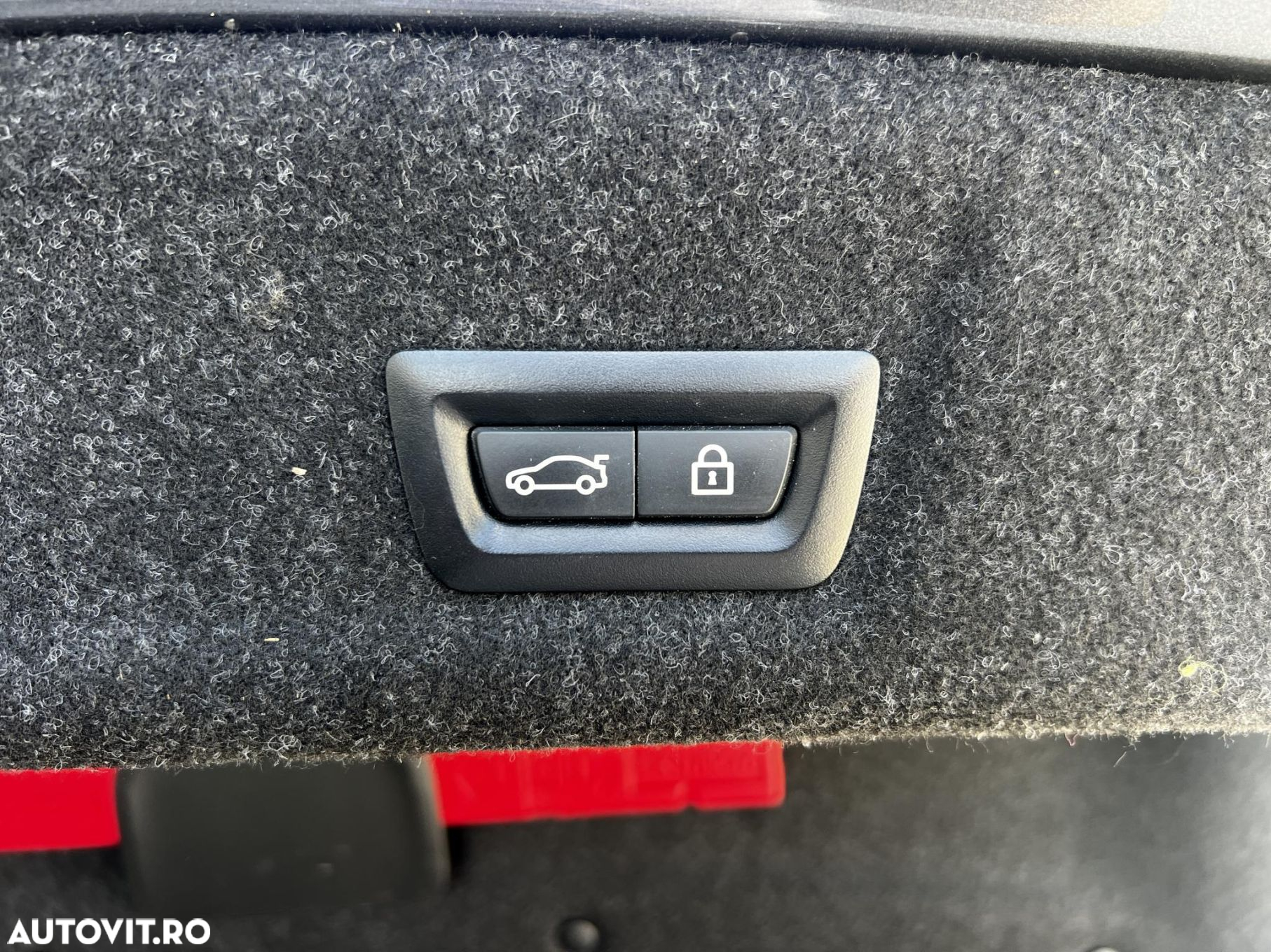 BMW Seria 3 318d Aut. - 36