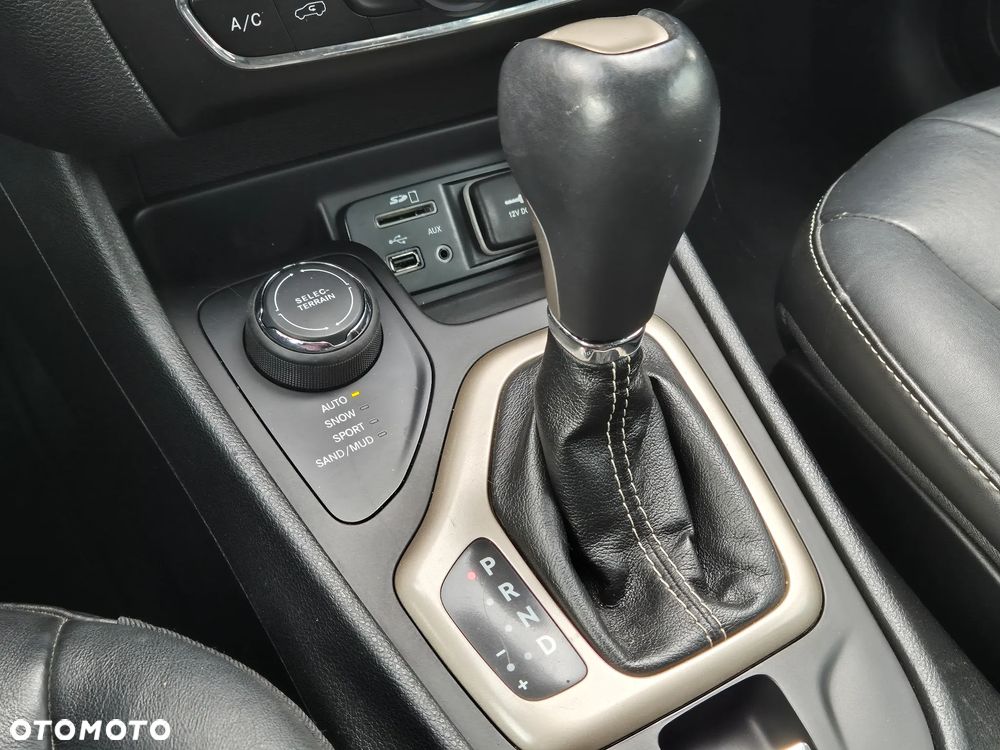Jeep Cherokee 3.2 V6 Active Drive I Limited - 12