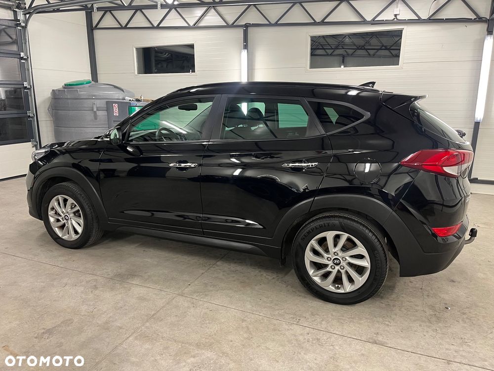 Hyundai Tucson blue 1.7 CRDi 2WD Intro Edition - 4