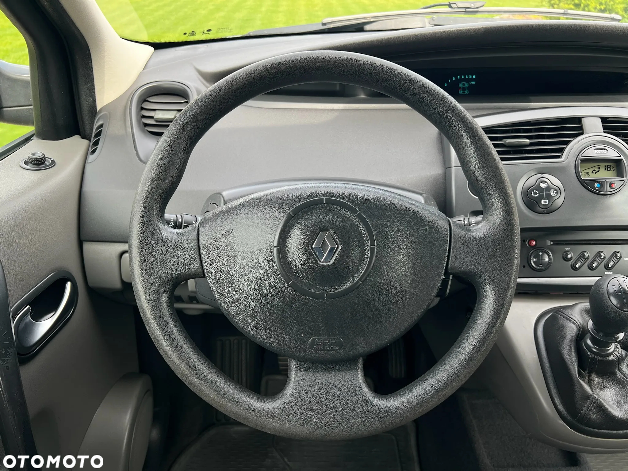 Renault Scenic 1.6 16V 110 Dynamique - 24