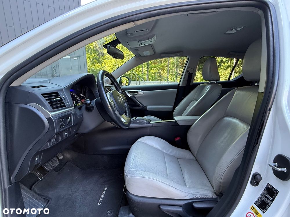 Lexus CT 200h Prestige - 26