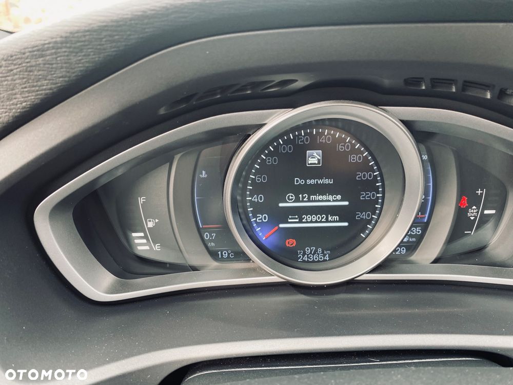 Volvo V40 D2 Drive-E R-Design Kinetic - 20