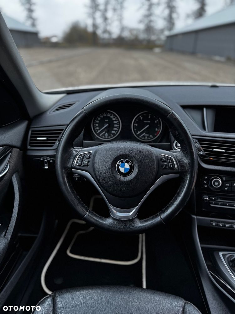 BMW X1 xDrive18d - 10