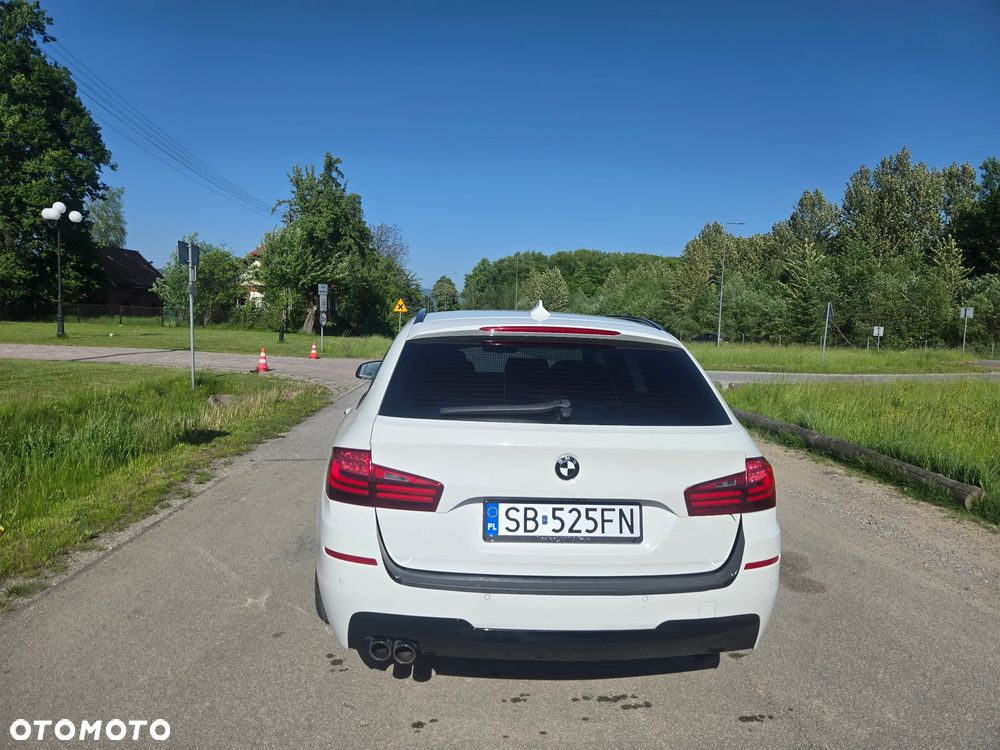 BMW Seria 5 525d xDrive - 8