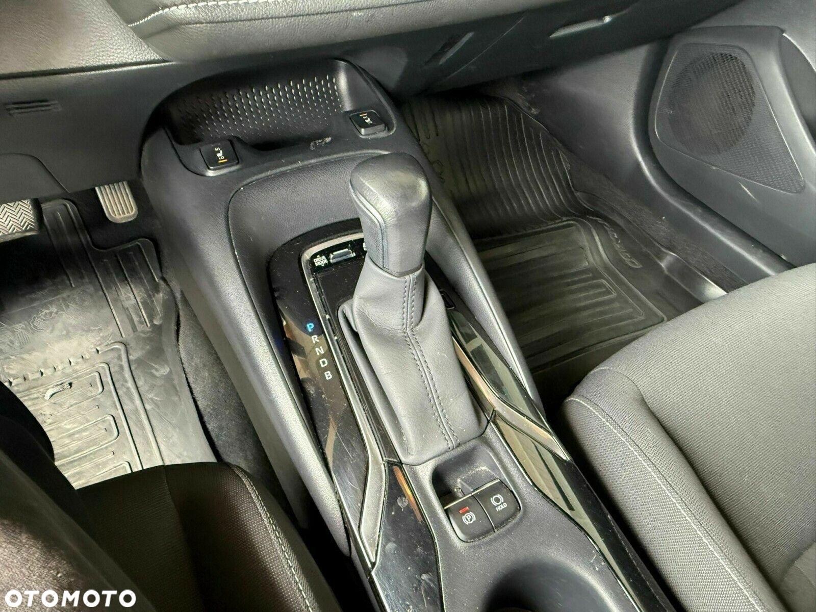 Toyota Corolla - 24