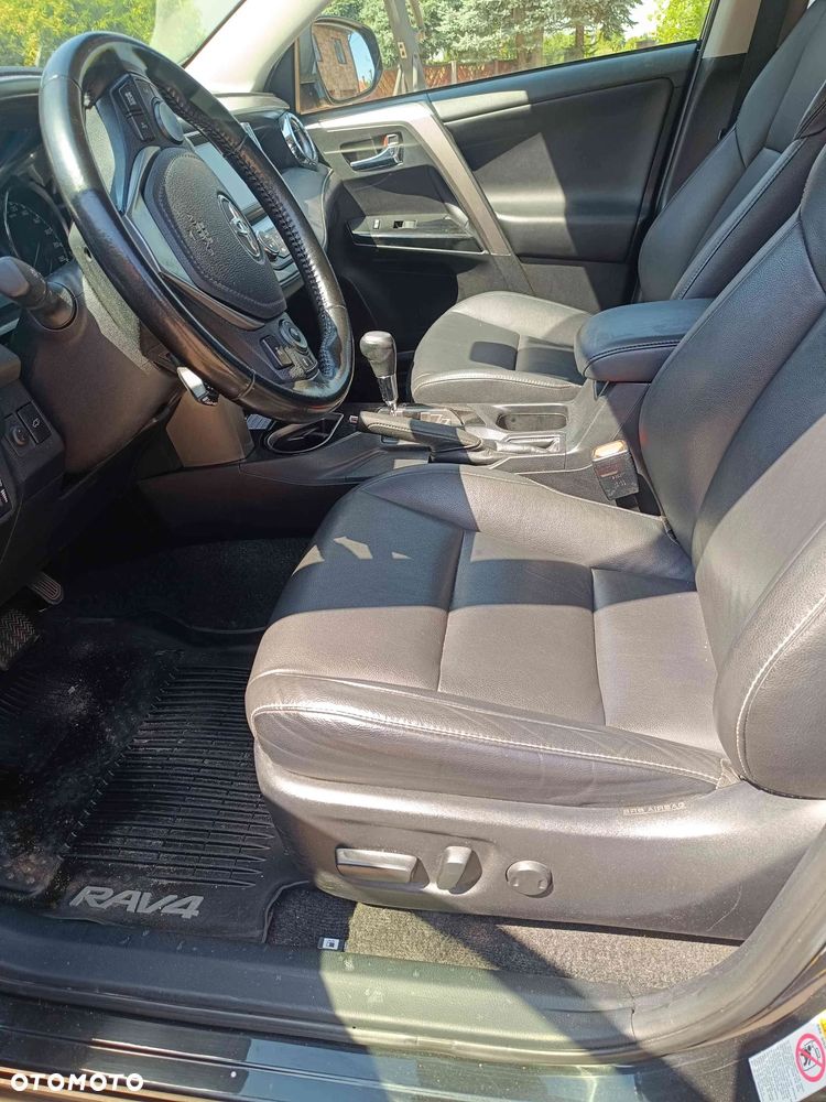 Toyota RAV4 - 13