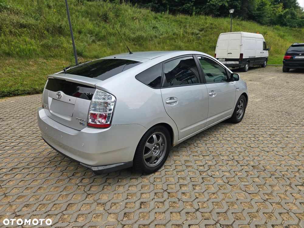 Toyota Prius 1.5 VVT-i Prestige - 3