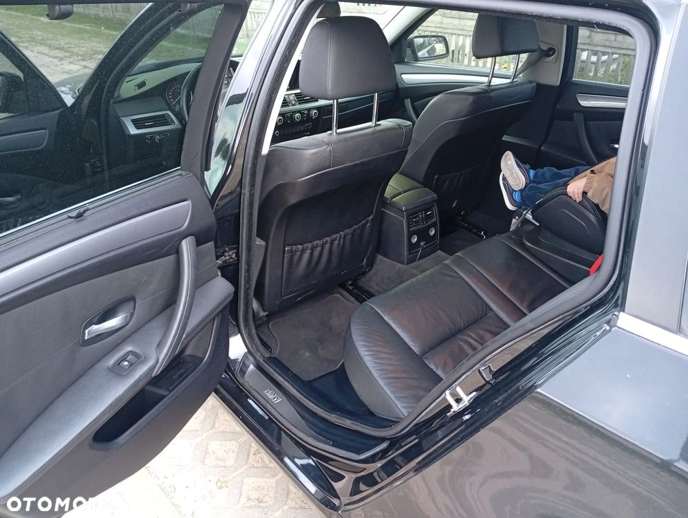 BMW Seria 5 525d - 6