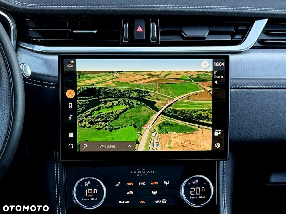 Jaguar F-Pace - 18