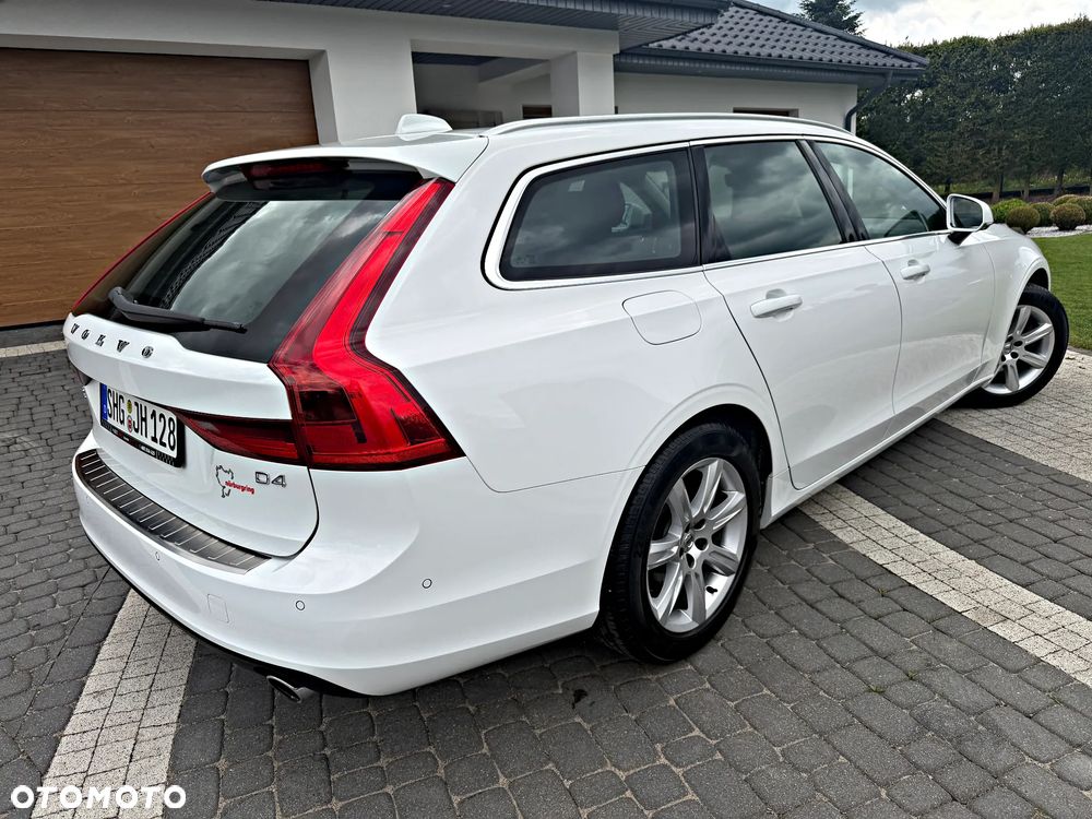 Volvo V90 D4 Geartronic Momentum - 16
