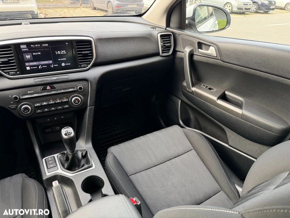 Kia Sportage 1.6 DSL MHEV 6MT HP 4x4 Style - 6