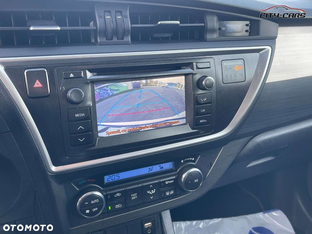 Toyota Auris - 22
