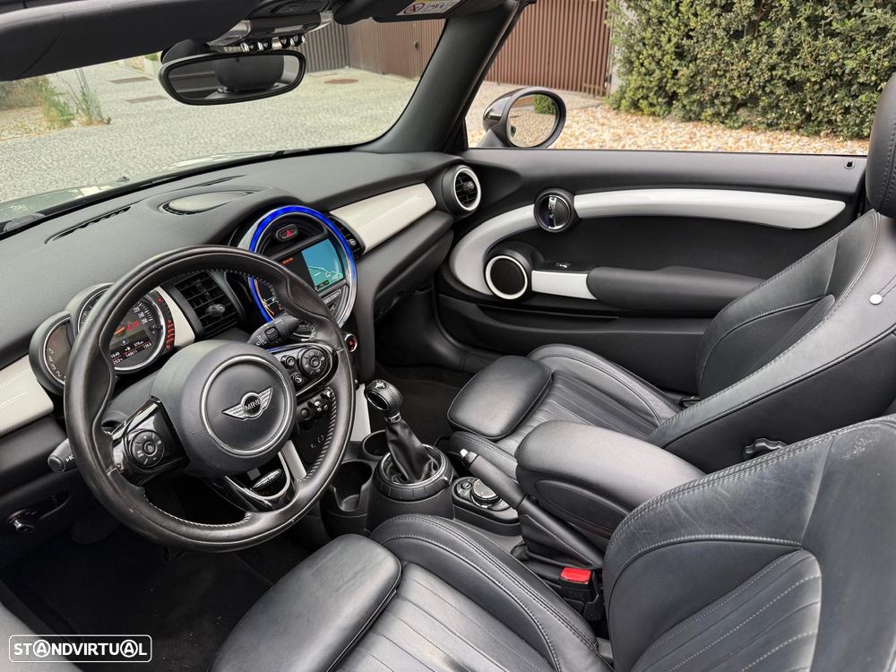MINI Cabrio Cooper D Auto - 38