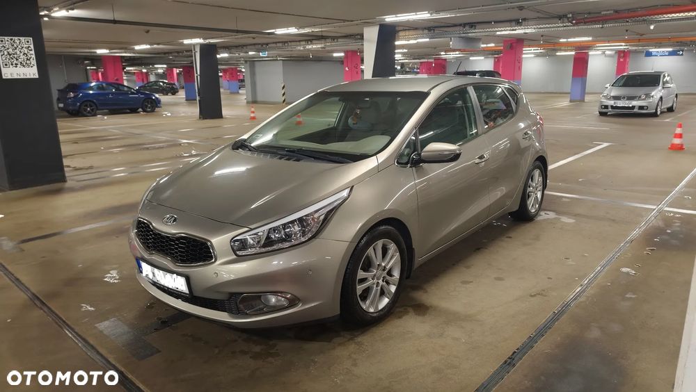 Kia Ceed Cee'd 1.6 GDI L DCT - 1