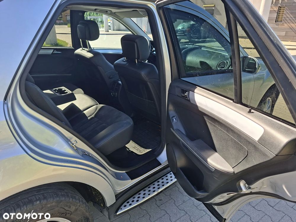 Mercedes-Benz ML 320 CDI 4Matic 7G-TRONIC DPF Edition 10 - 14