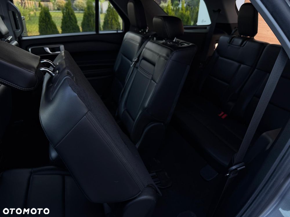 Ford Explorer - 30