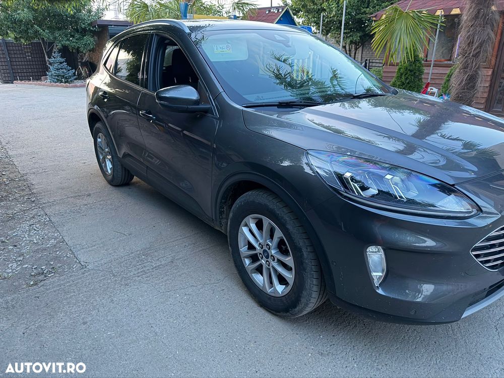 Ford Kuga - 2