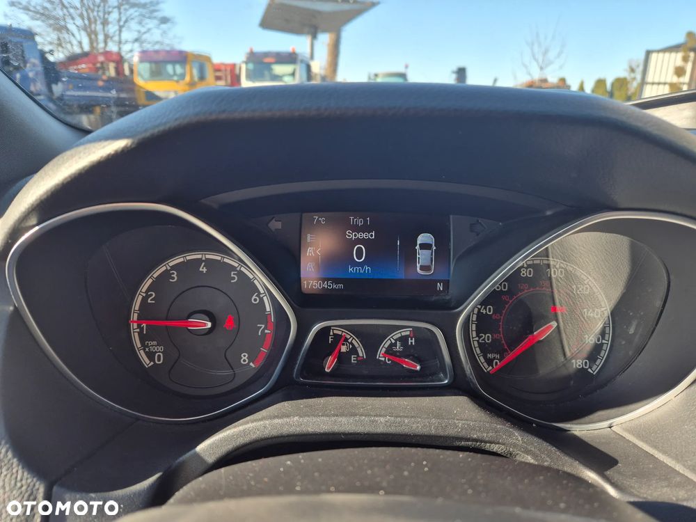 Ford Focus ST - 10
