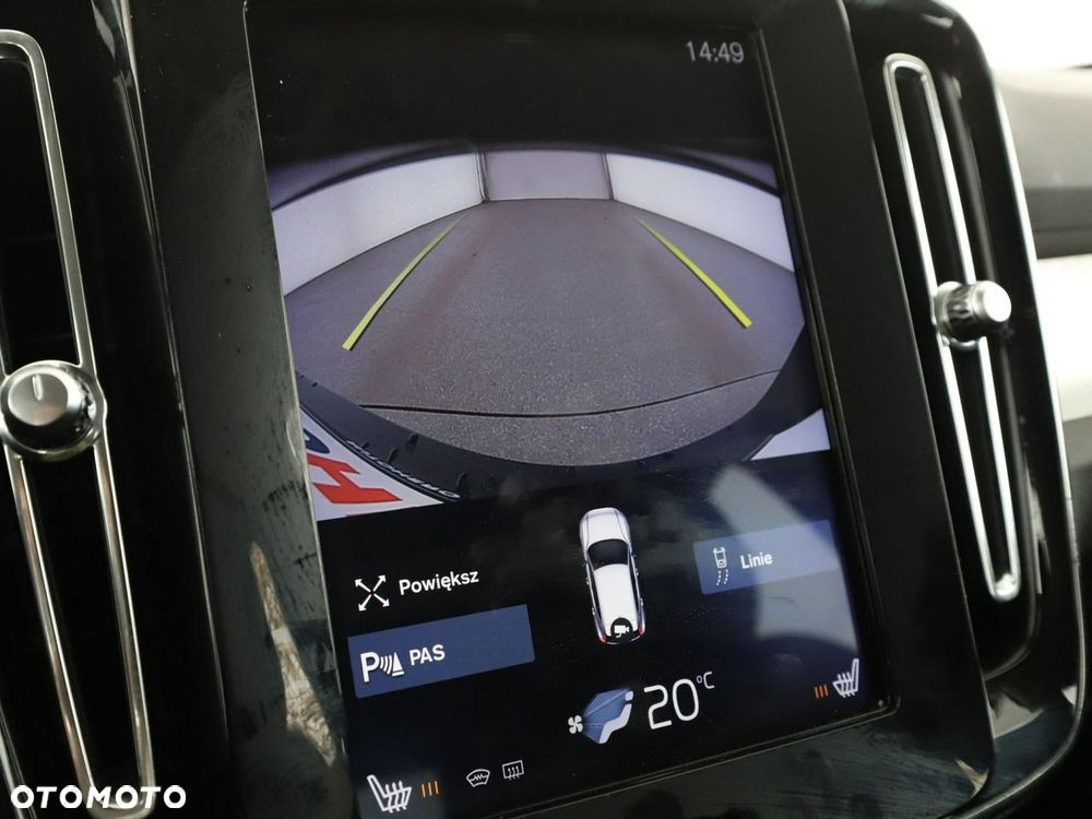 Volvo XC 40 T3 Momentum - 28