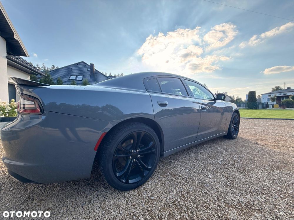 Dodge Charger - 4
