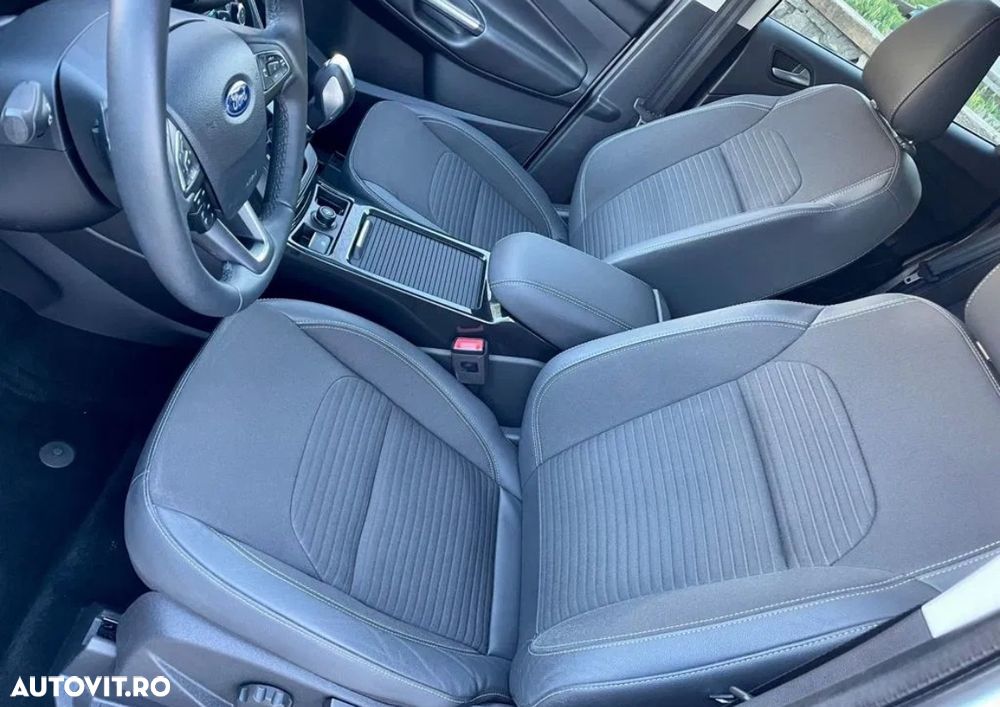 Ford Kuga 2.0 TDCi 4WD Powershift ST-Line - 21