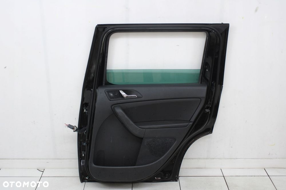 skoda yeti 09r- drzwi prawe tylne prawy tył 9910 / lf9r - 8