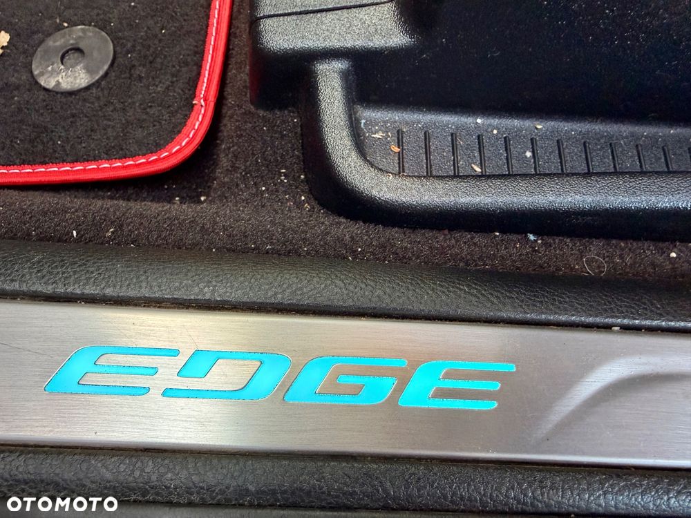 Ford Edge - 13