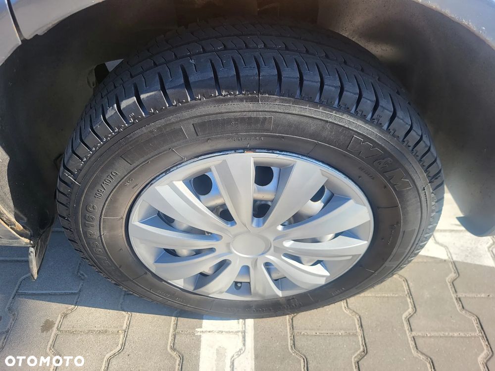Volkswagen Transporter - 28
