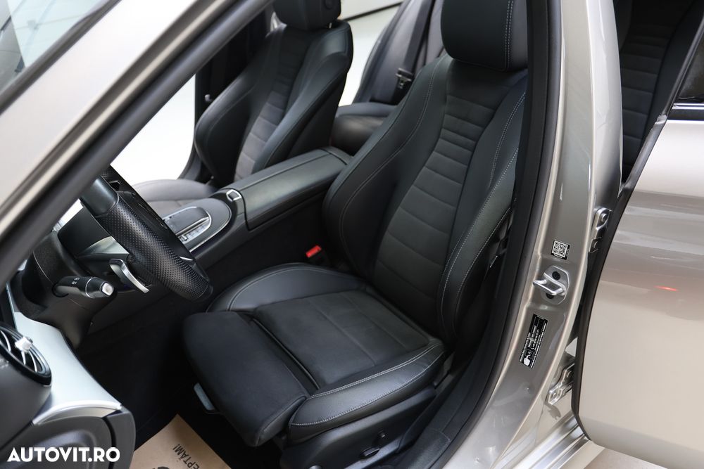 Mercedes-Benz E 300 4MATIC Aut. - 27