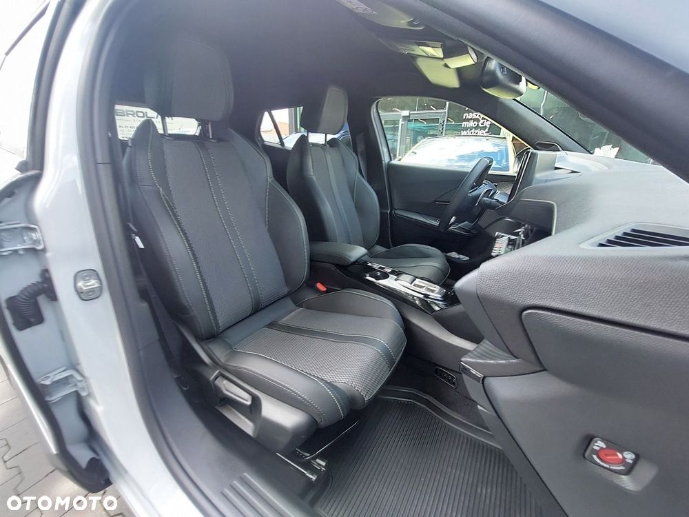 Peugeot 2008 - 11
