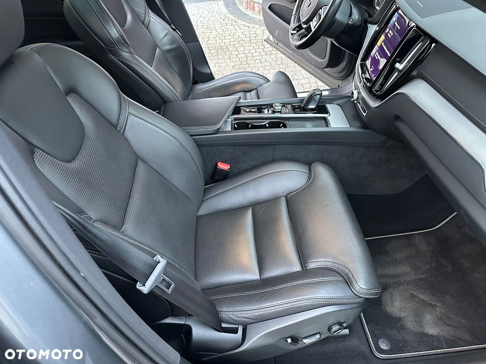 Volvo XC 60 D5 AWD Geartronic Inscription - 13