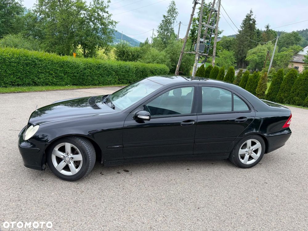 Mercedes-Benz Klasa C 200 T CDI Classic - 4