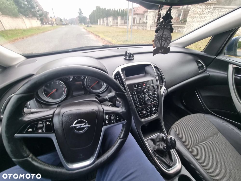 Opel Astra 1.4 T Cosmo S&S EU6 - 26