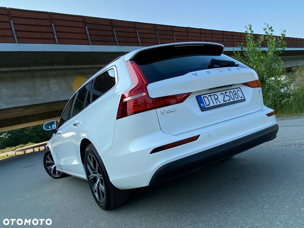 Volvo V60 B4 D Momentum Core - 37