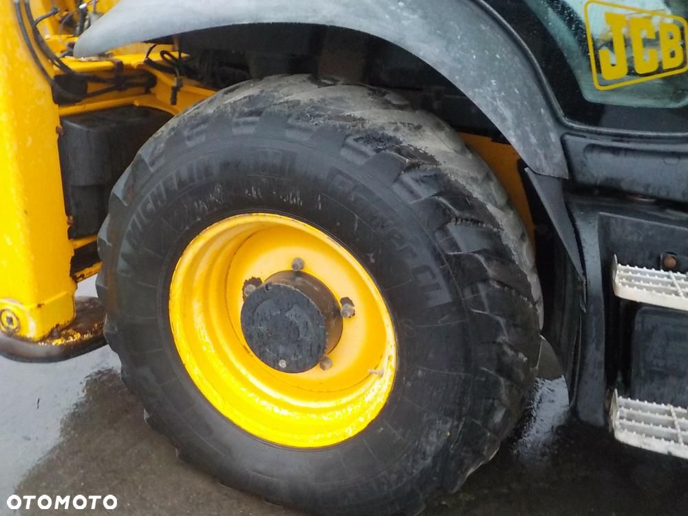 JCB 3CX - 8