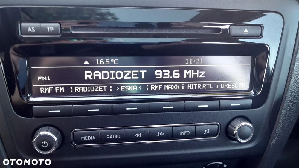 Skoda RAPID 1.2 TSI Style+ - 10