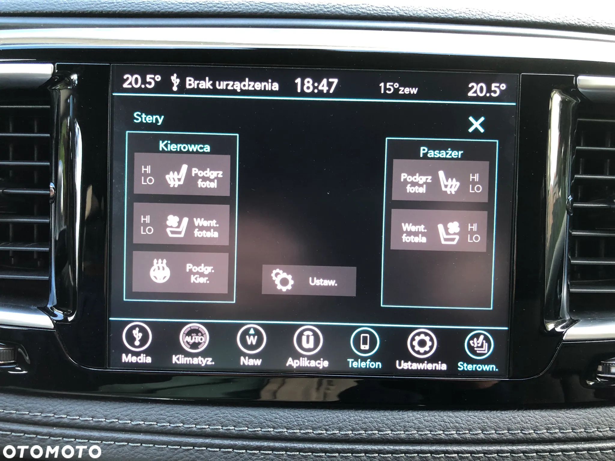 Chrysler Pacifica - 24