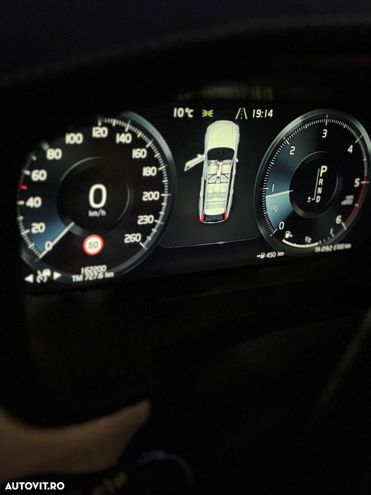 Volvo V90 D5 AWD R-Design - 10
