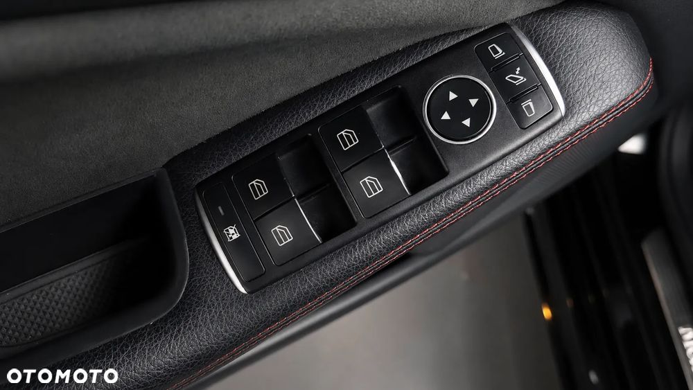 Mercedes-Benz CLA 220 4Matic 7G-DCT AMG Line - 26