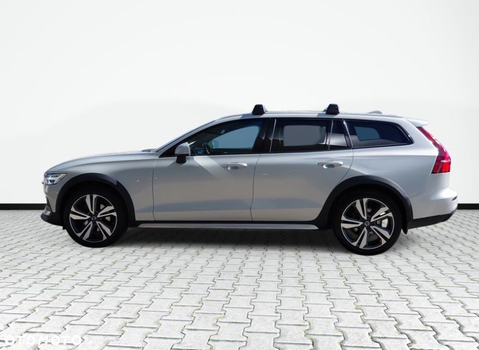 Volvo V60 Cross Country - 8