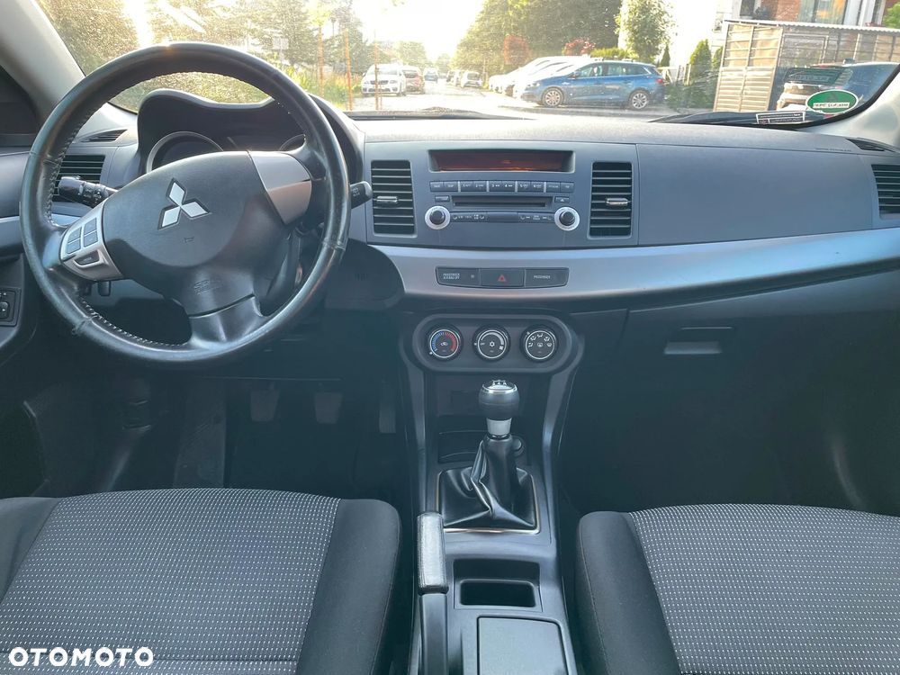 Mitsubishi Lancer 1.5 Inform - 13