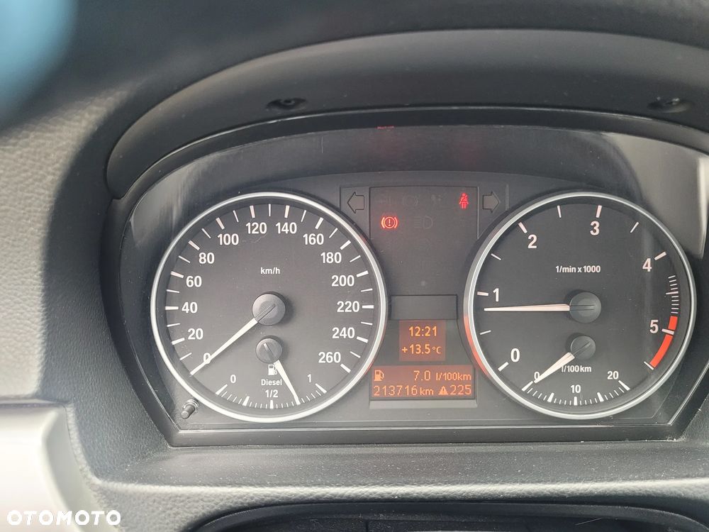 BMW Seria 3 320d DPF Touring - 13