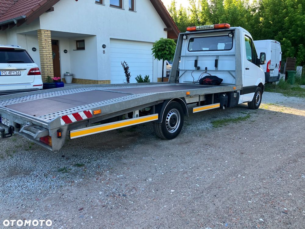 Mercedes-Benz Sprinter - 16