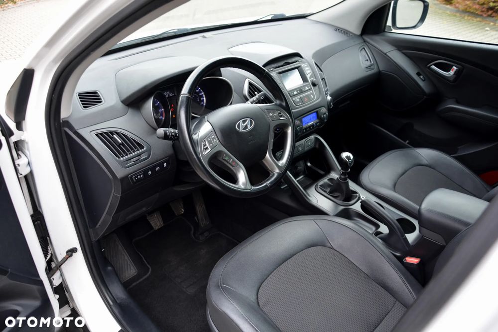 Hyundai ix35 1.6 GDI Premium 2WD - 24