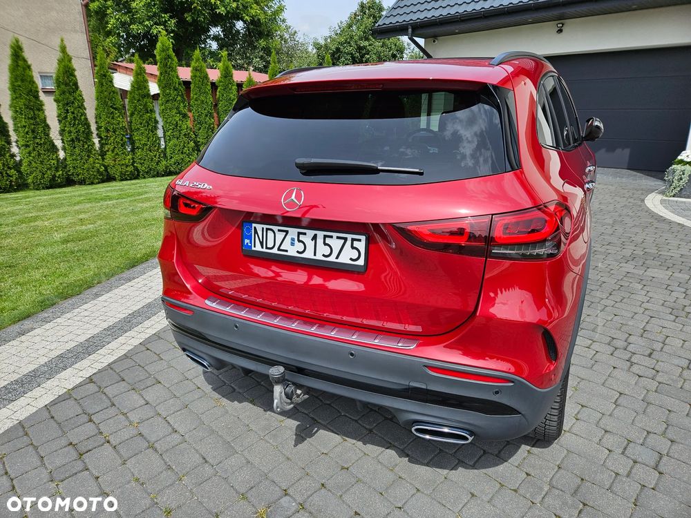 Mercedes-Benz GLA - 9