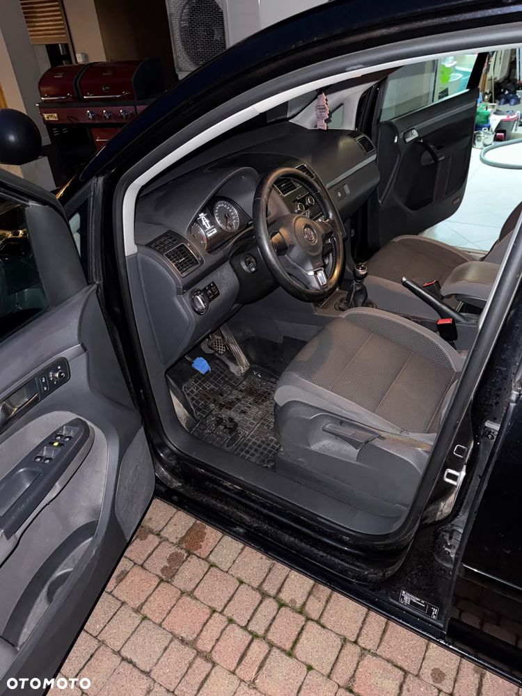 Volkswagen Touran 2.0 TDI DPF Comfortline - 8