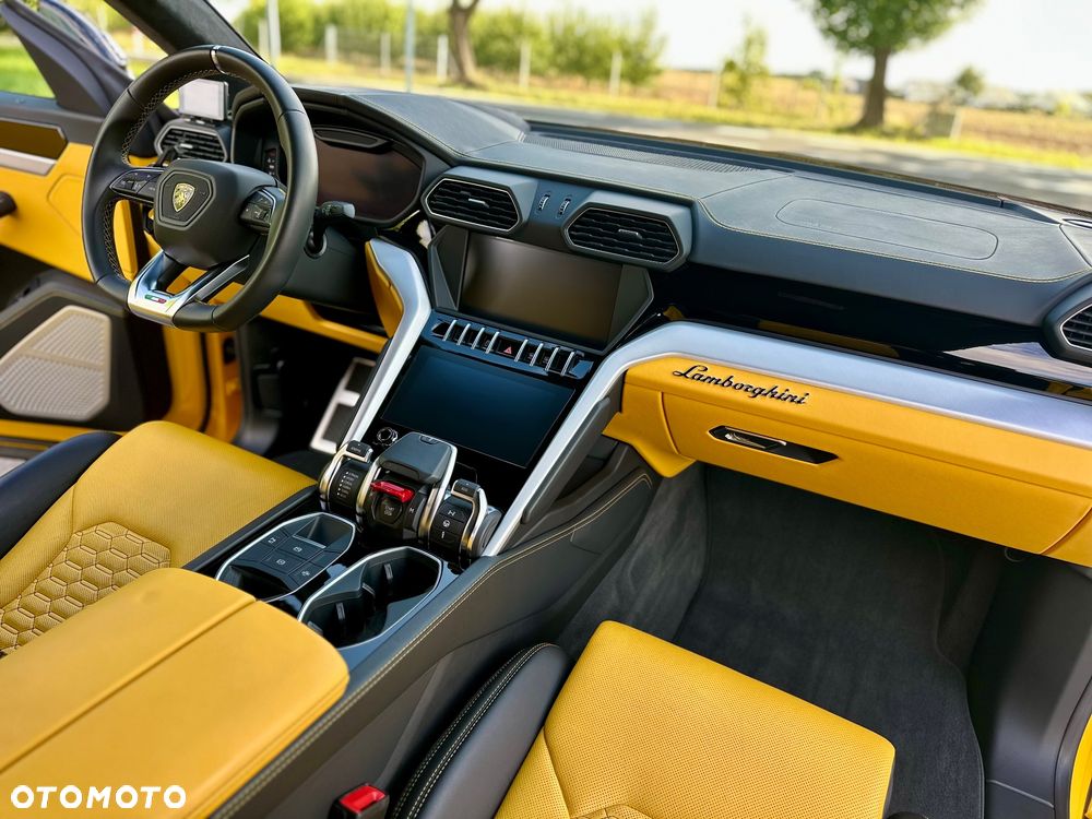 Lamborghini Urus - 18