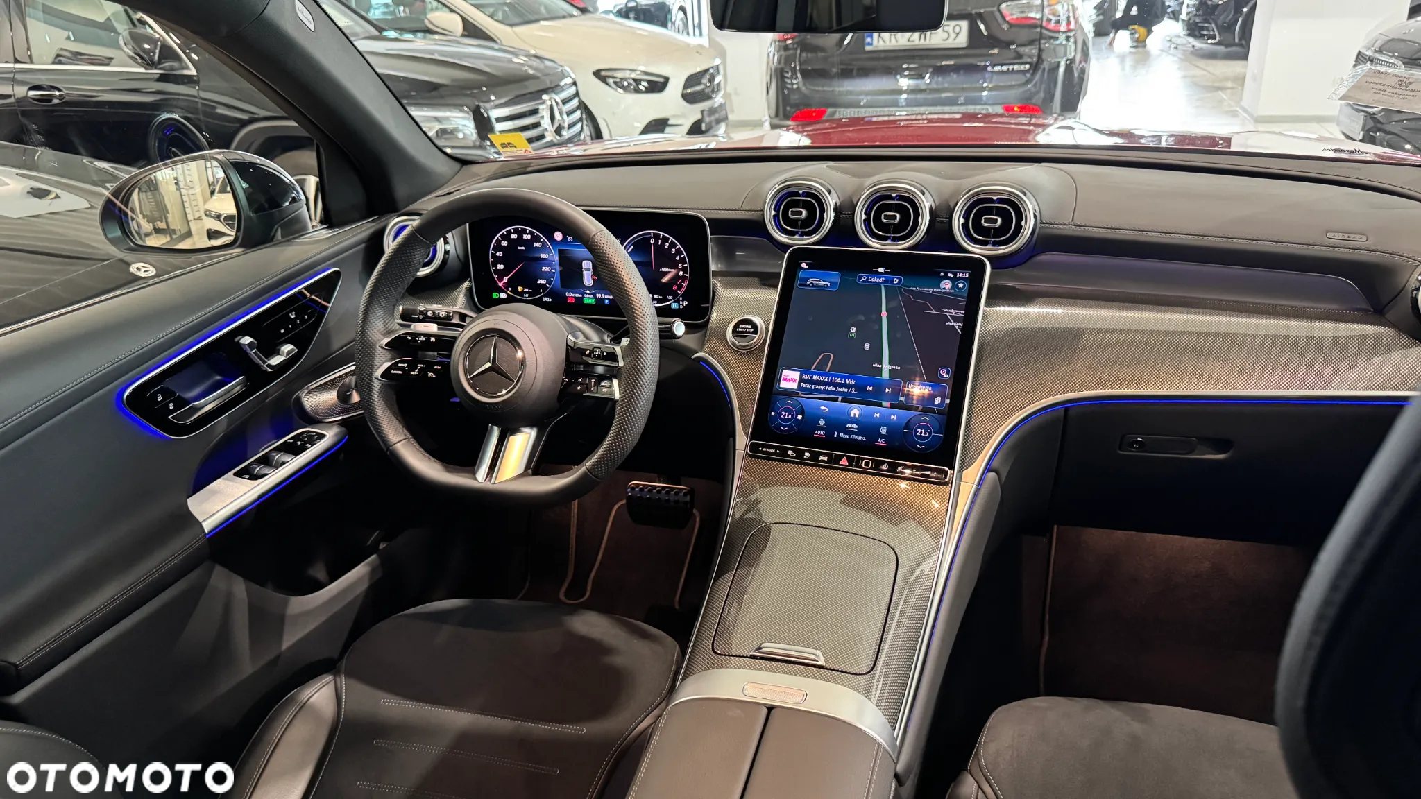 Mercedes-Benz GLC 300 e 4-Matic AMG Line - 17