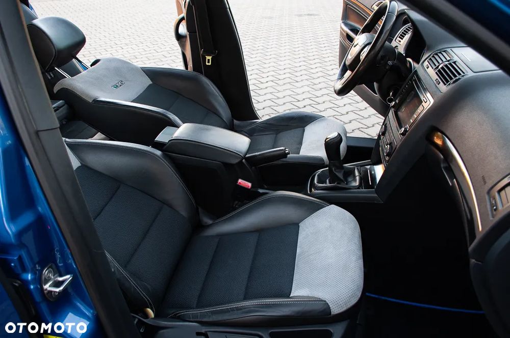 Skoda Octavia 2.0 TSI RS - 29