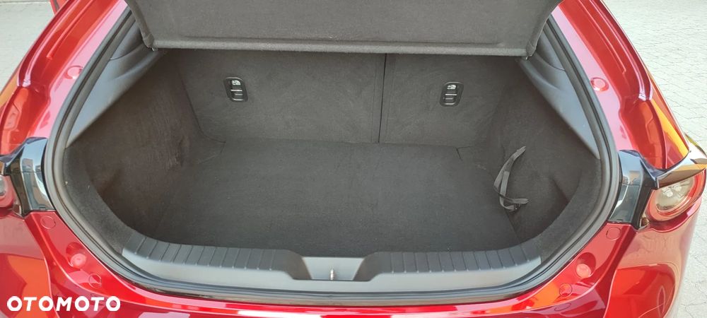 Mazda 3 SKYACTIV-G 2.0 M-Hybrid SELECTION - 22